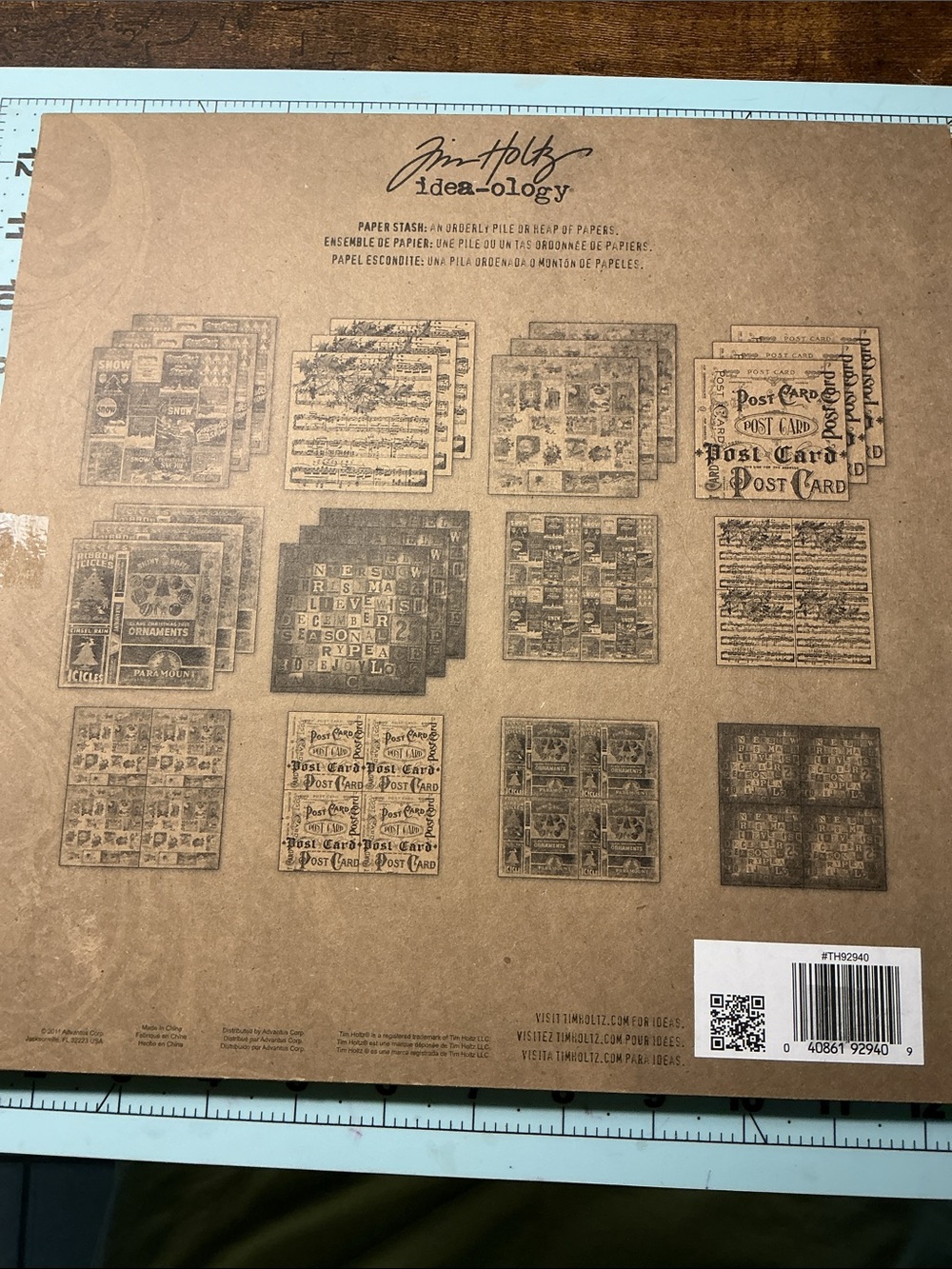 Tim Holtz idea-ology Paper Stash Christmas 2011 - Picture 2 of 7